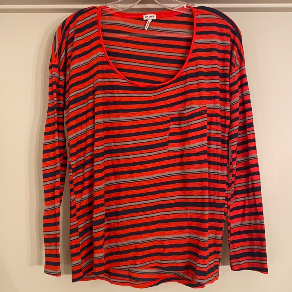 Splendid - Long Sleeve T w/ pocket & scoop neck XS